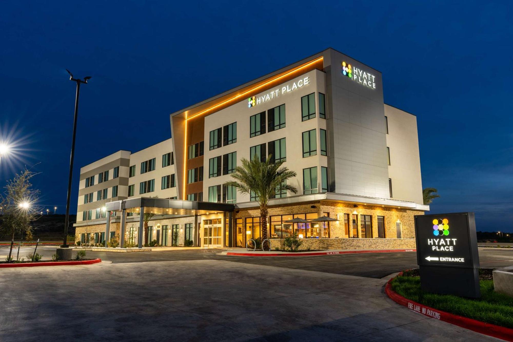 Hyatt Place Eagle Pass Exterior photo